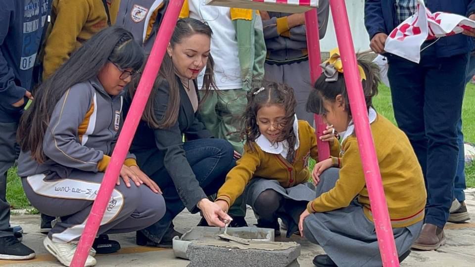 IVETTE TOPETE   INICIA OBRAS EN BENEFICIO DE LA EDUCACIÓN 