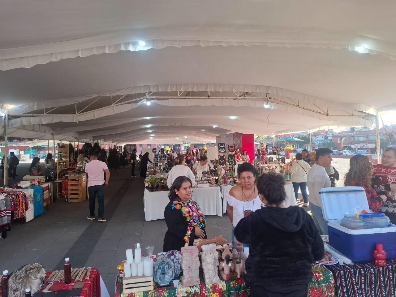 PRODUCTOS DEL CAMPO EN TIANGUIS COLIBRÍ 