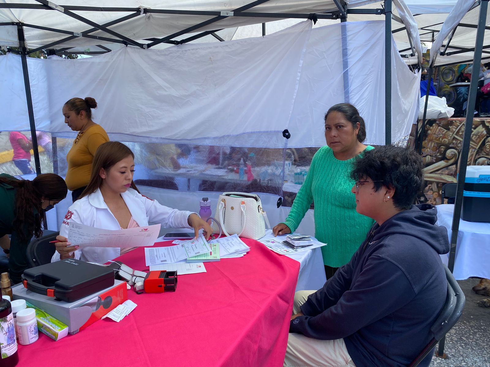 INICIAN LA FERIA ESCOLAR 