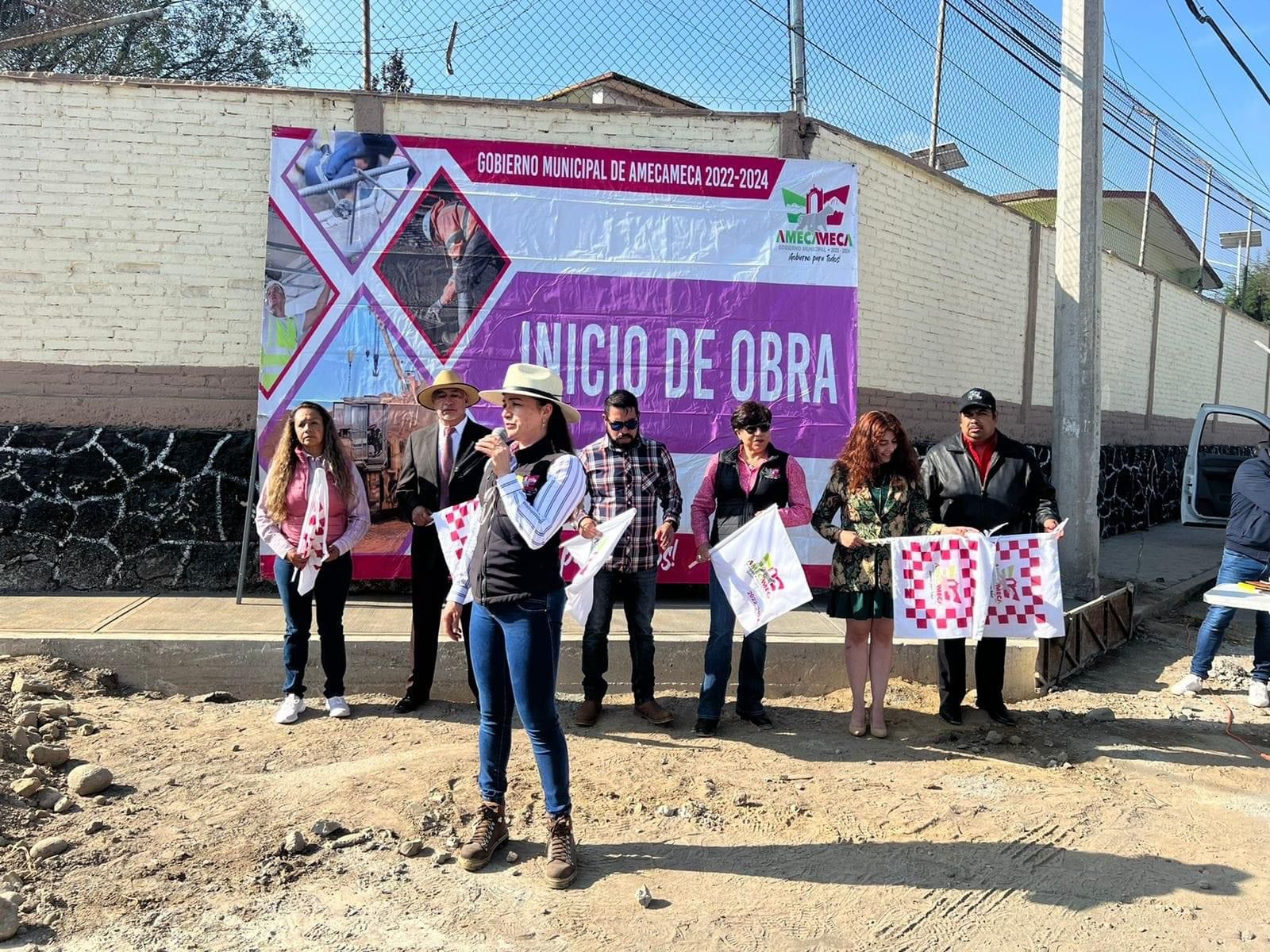 INICIAN PAVIMENTACIÓN DE LA CALLE INSURGENTES 