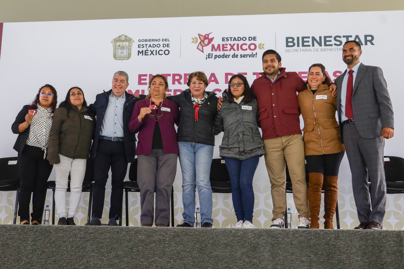 ENTREGAN 400 MIL TARJETAS DE MUJERES DEL BIENESTAR 