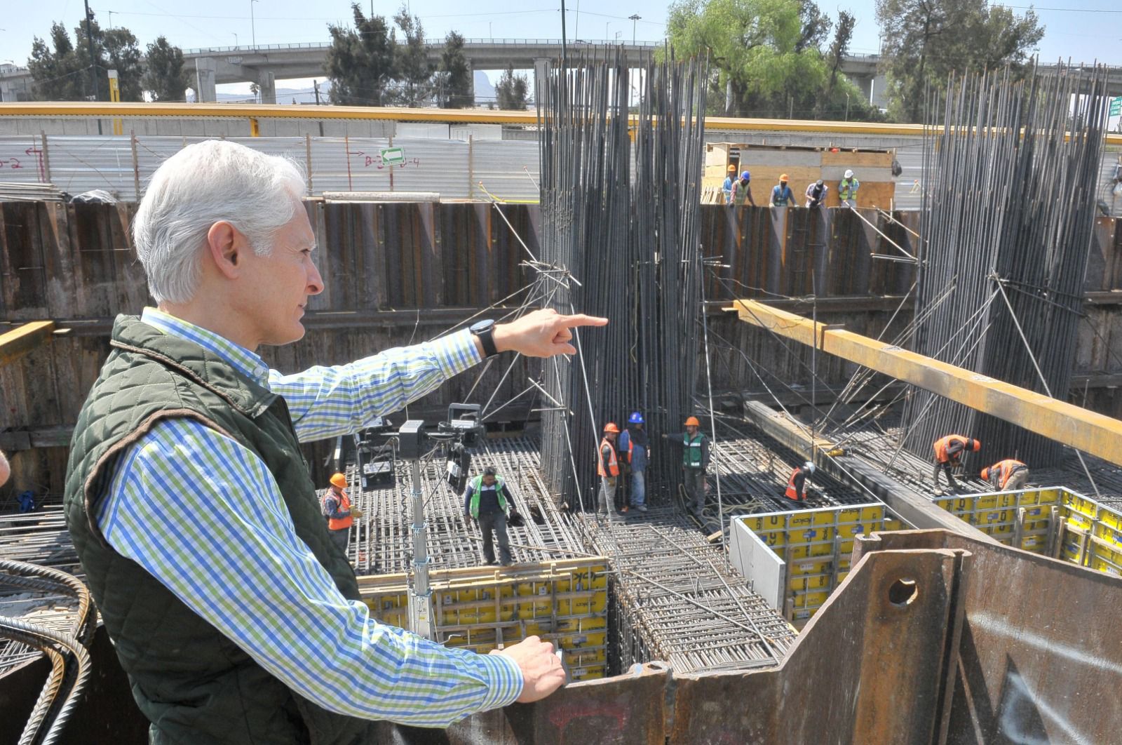 SUPERVISAN LOS AVANCES EN LA OBRA DEL TROLEBÚS CHALCO -SANTA MARTHA 