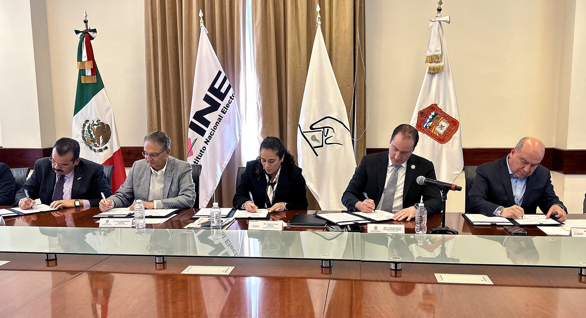 FIRMAN CONVENIO COLABORACIÓN 