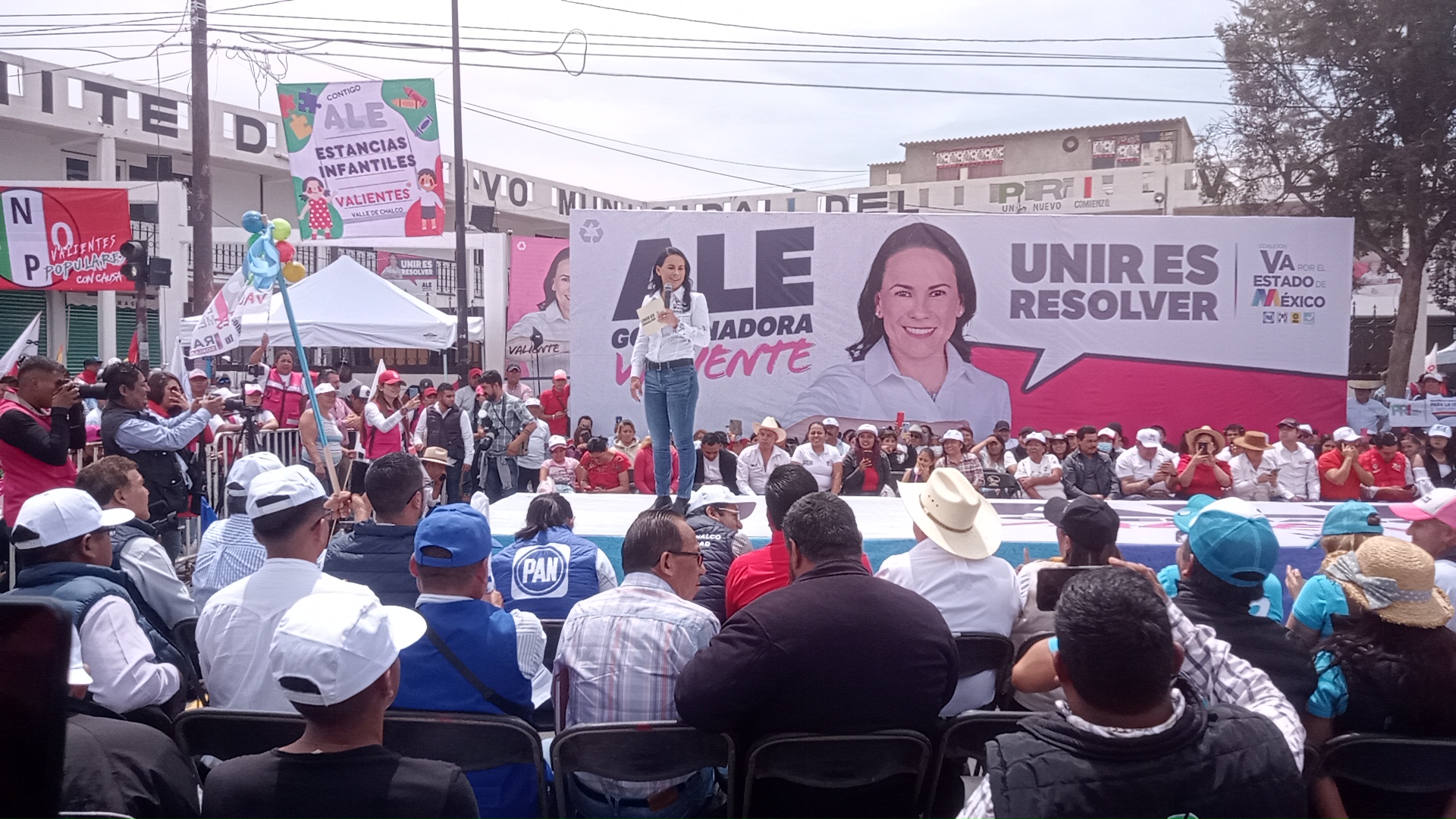 ALEJANDRA DEL MORAL EN VALLE  DE CHALCO SOLIDARIDAD 