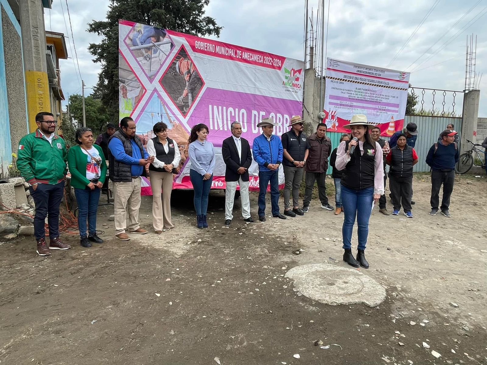 PAVIMENTACIÓN DE LA CALLE REYNA XÓCHITL EN ZOYATZINGO 