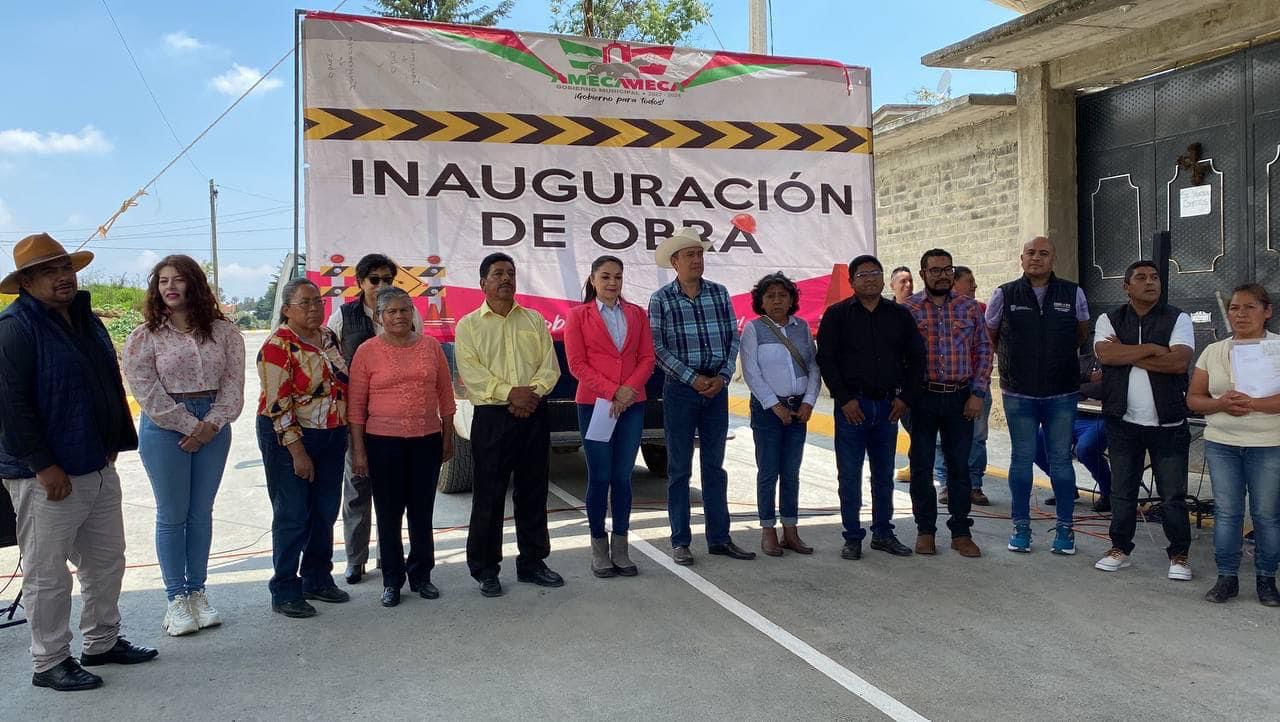 Inaugura Obra en ZOYATZINGO, AMECAMECA 